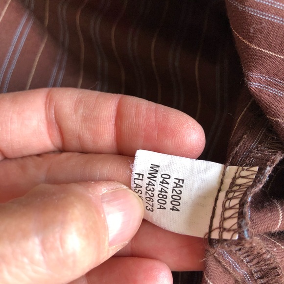 Split Medium Short Sleeve Button Down Shirt EUC - Picture 6 of 6